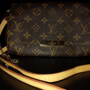 Louis Vuitton Favorite MM Crossbody Handbag Monogram